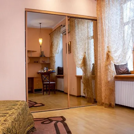 Mini-Hotel In The Very Heart Of Odessa Exterior photo
